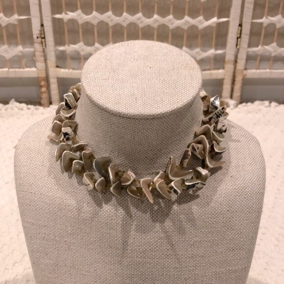 Handmade Hawaiian Style Brown White and Pink Shell Necklace - Picture 3 of 8